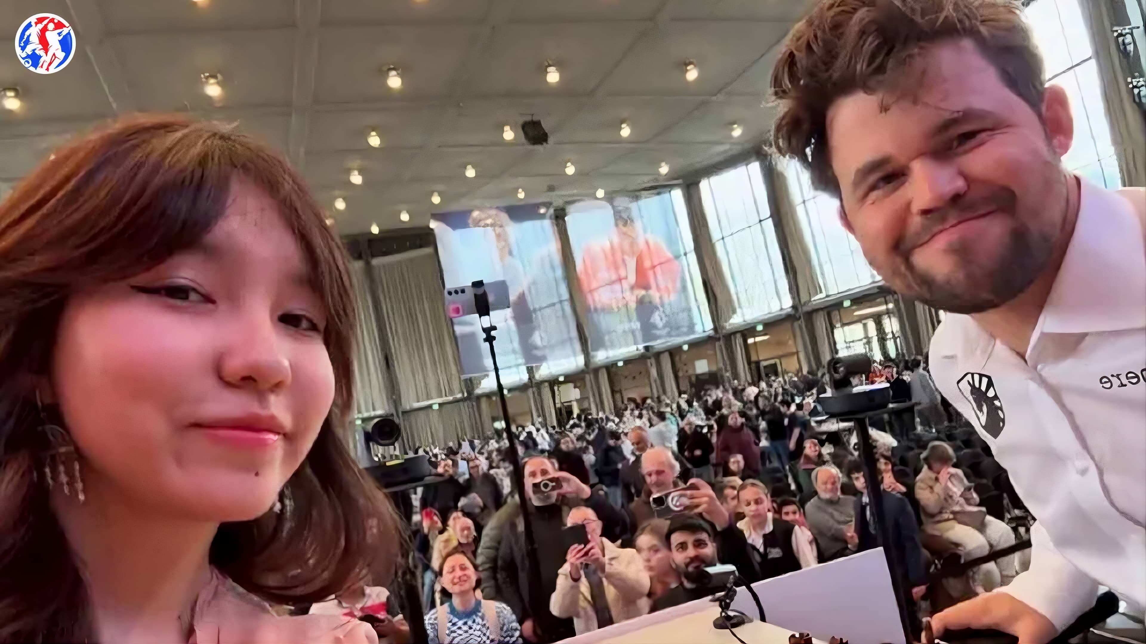 Chess Rival's Viral Selfie With Magnus Carlsen Led To A Controversial Phone Confiscation, Here Is Why